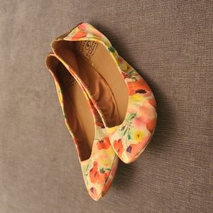 Lucky Brand floral pattern balet flats size 9